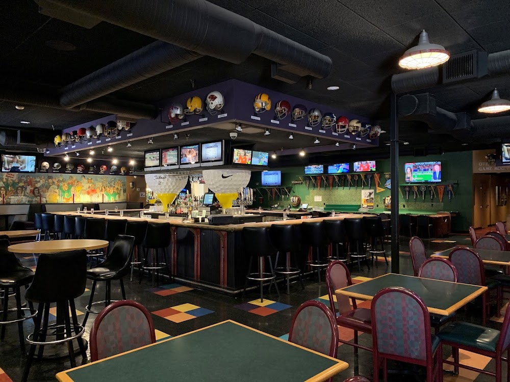 Max’s Sports Bar